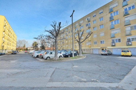 Munkaterület átadások - városszerte kezdődnek a parkoló és járdafelújítások